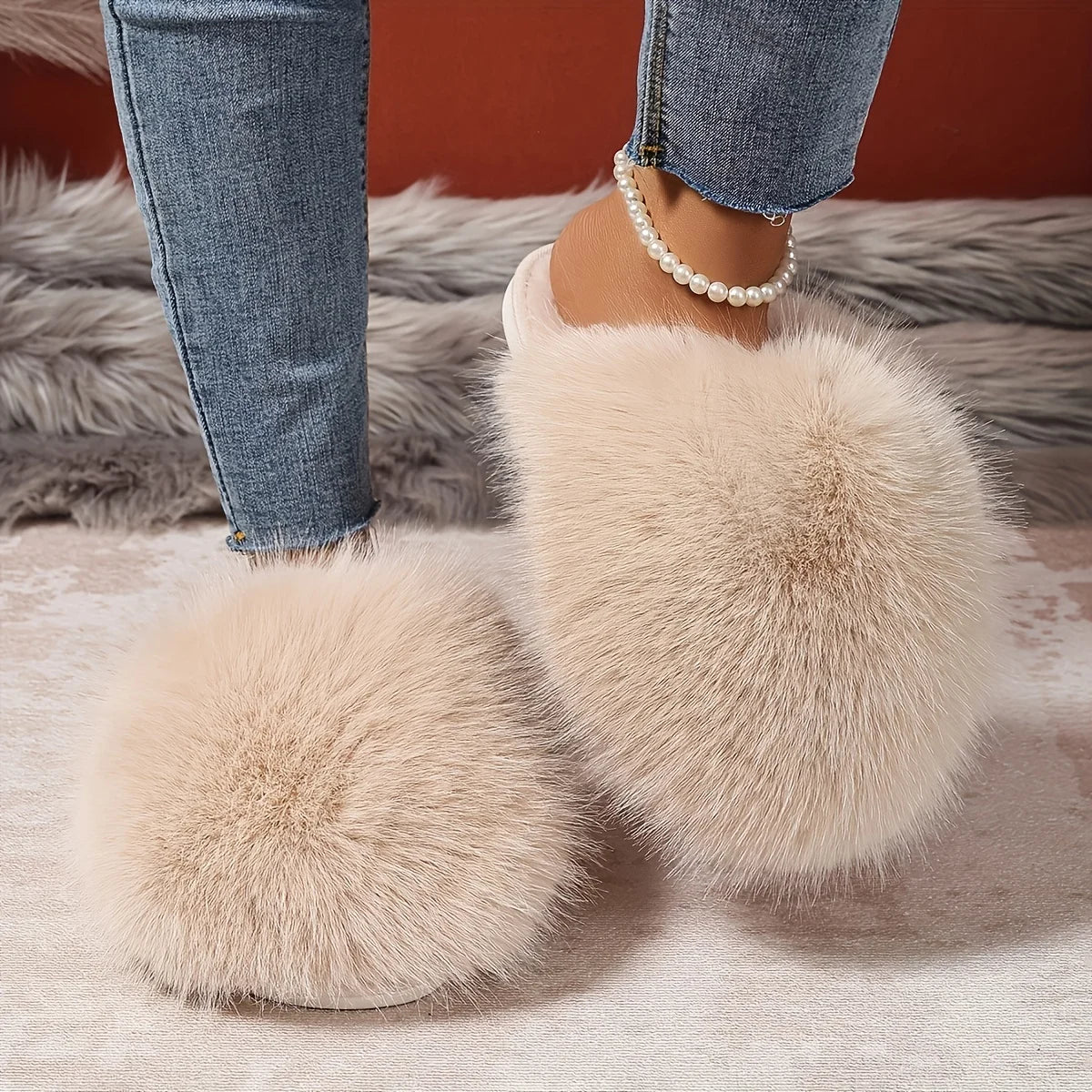 Plush Slippers in Velvety Fabric